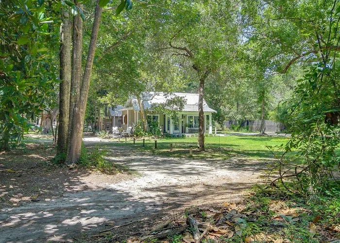 Historic Biloxi Bay Cottage W/ Beautiful View